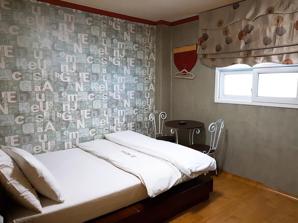 Gumi A Motel Exteriör bild